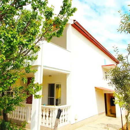 Sime Apartamento Nin